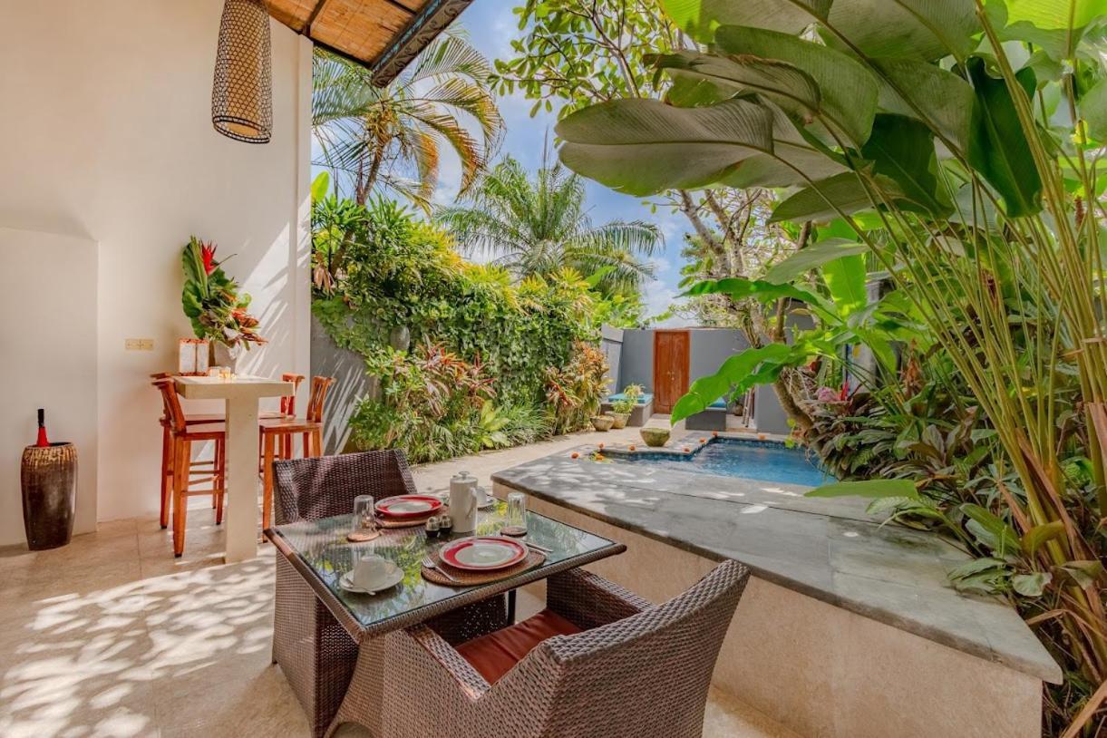 Bali Akasadua Villa Seminyak  Luaran gambar